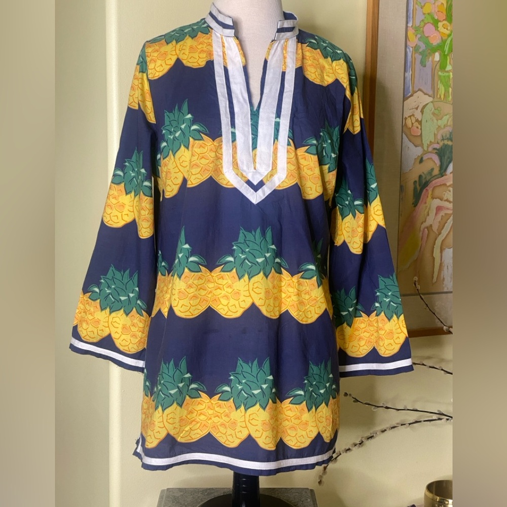 Tracy Negoshian Blue Tunic with Yellow Pineapple Design
